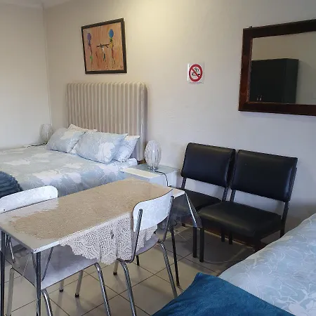 Kol-In Self Catering Apartment Prieska Exterior photo