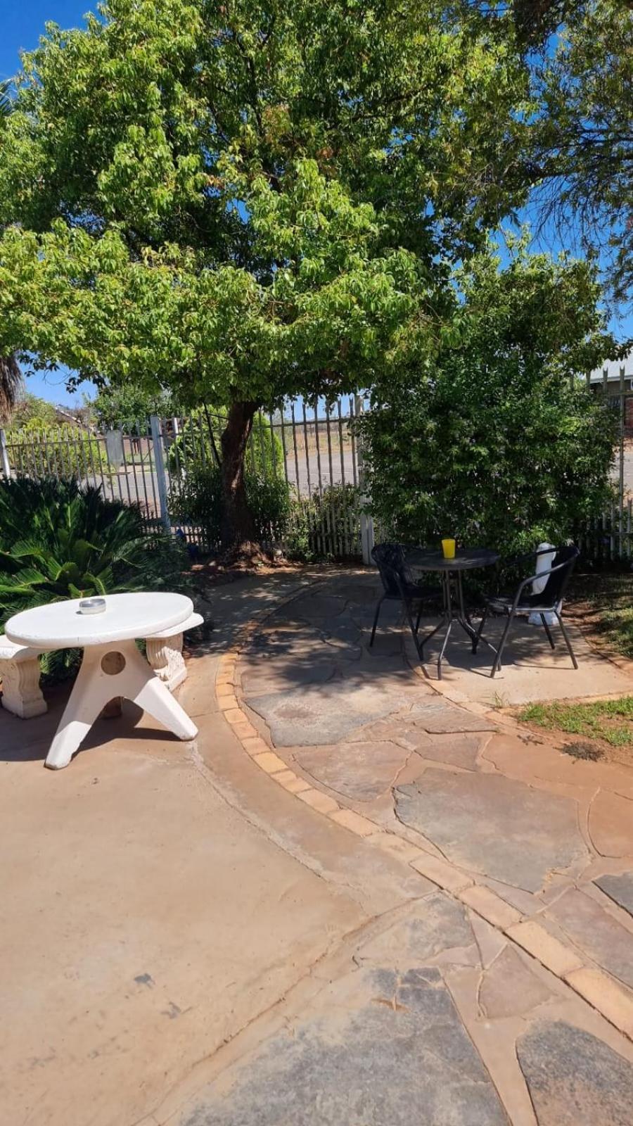 Kol-in Self Catering Apartment *